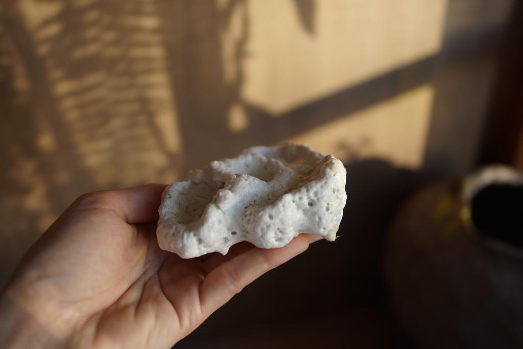 Подсвечник фарфоровый