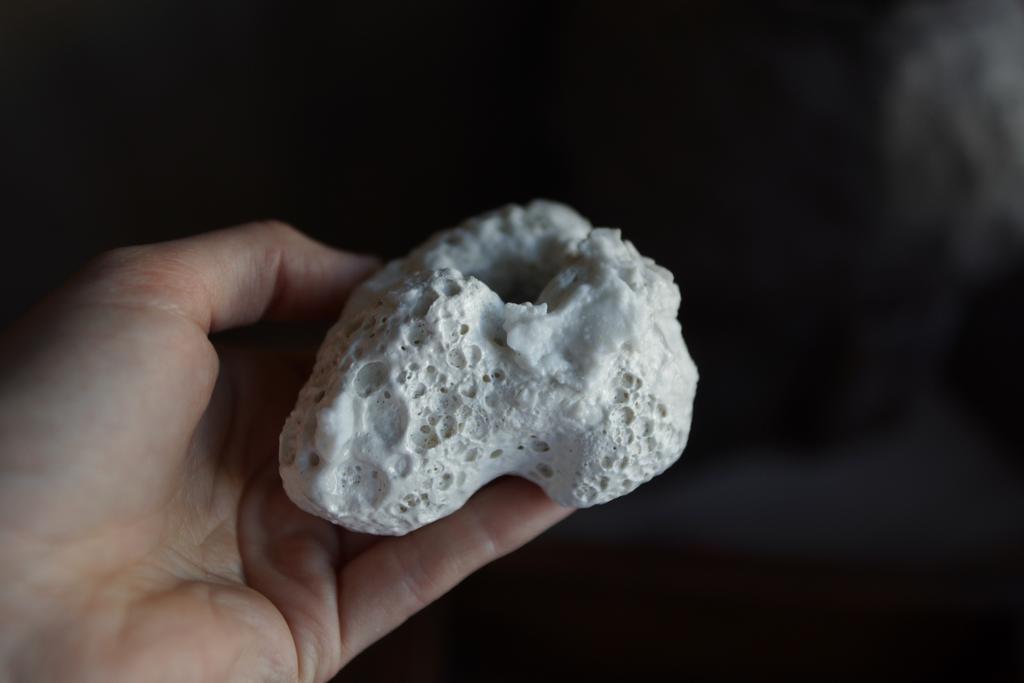 Подсвечник фарфоровый