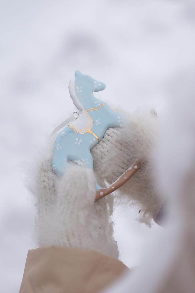 Лошадка в голубом