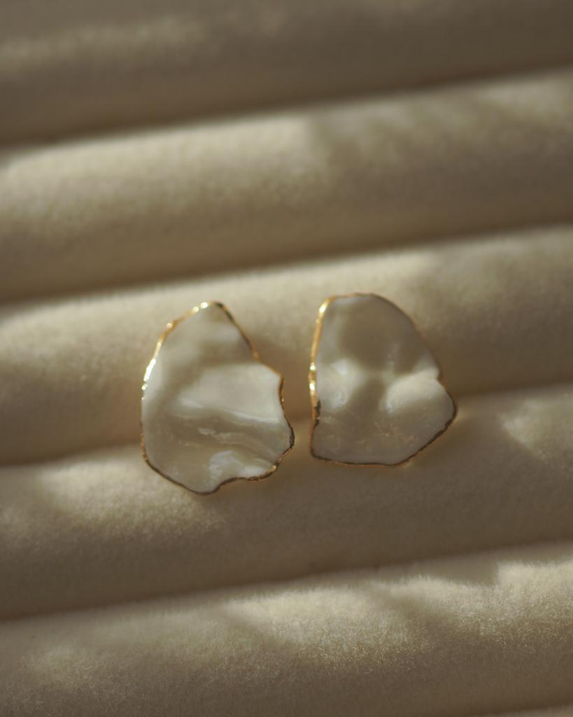 Серьги «Лепестки» перламутр