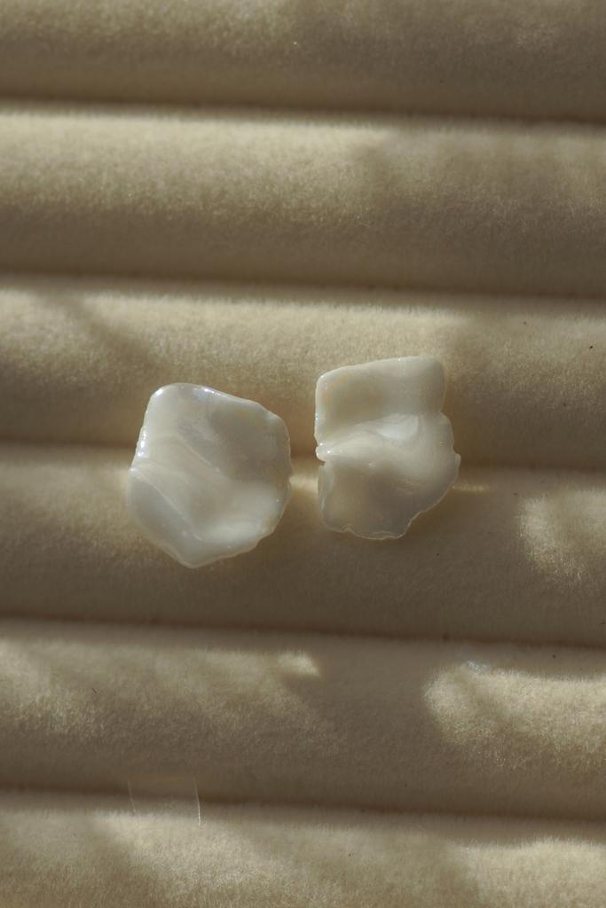 Серьги «Лепестки» перламутр