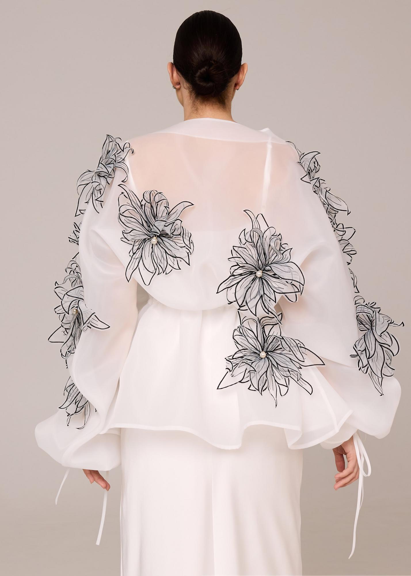 Blouse with embroidery milky