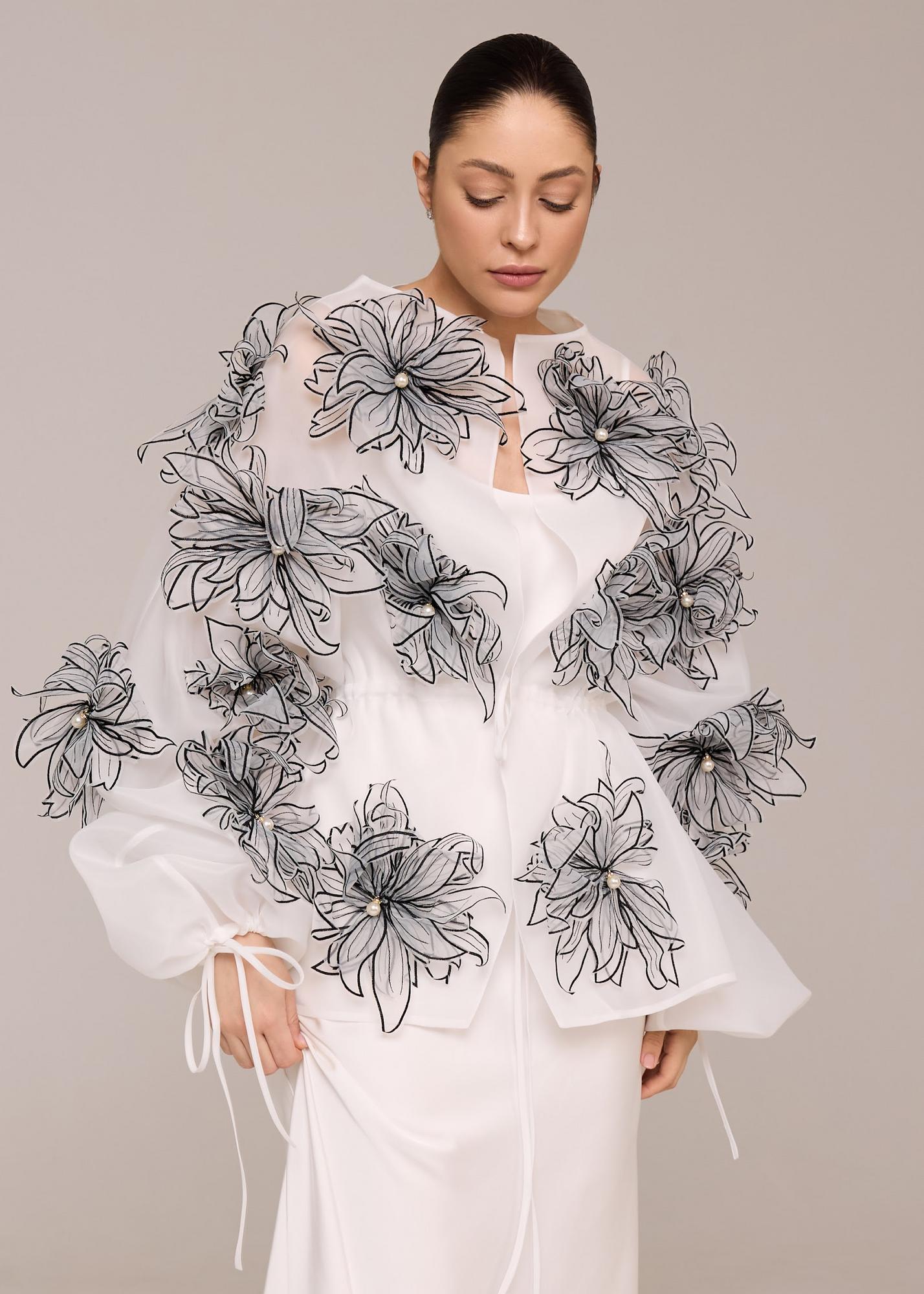 Blouse with embroidery milky