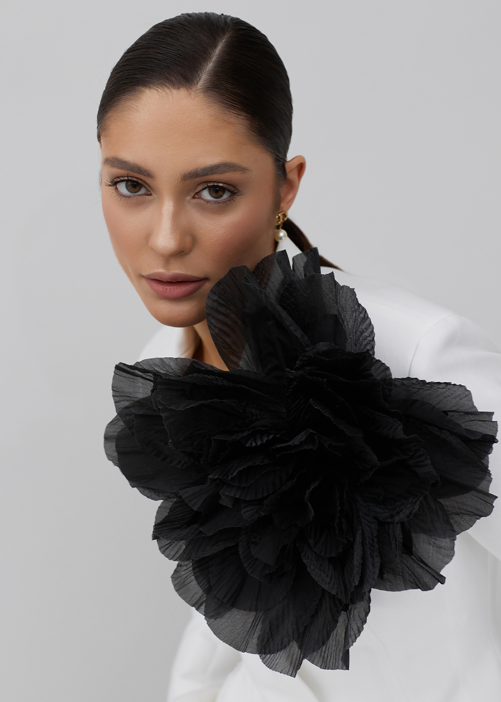 Peony plisse black 30cm