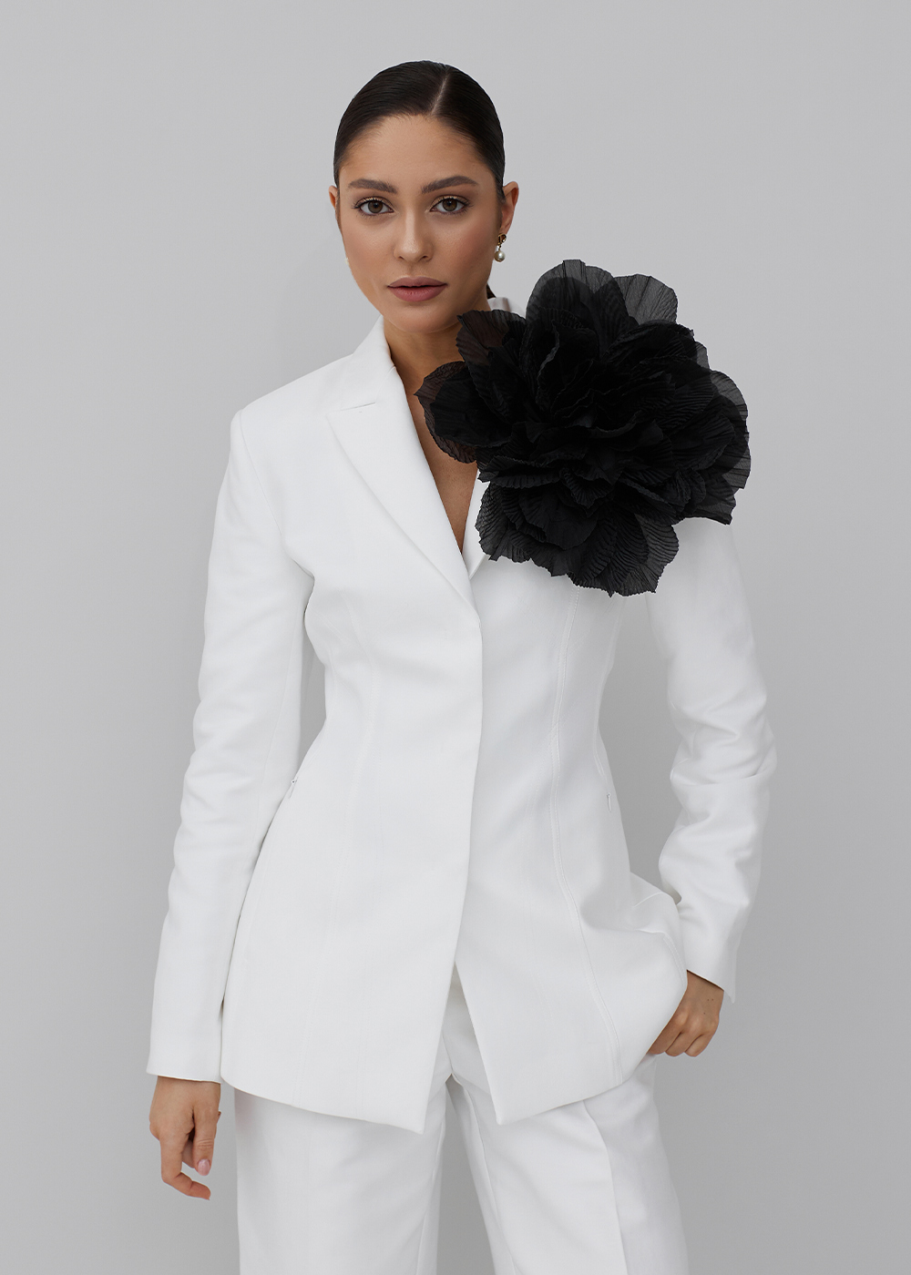 Peony plisse black 30cm