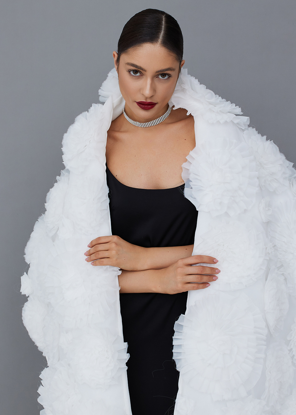 Scarf with flowers milky