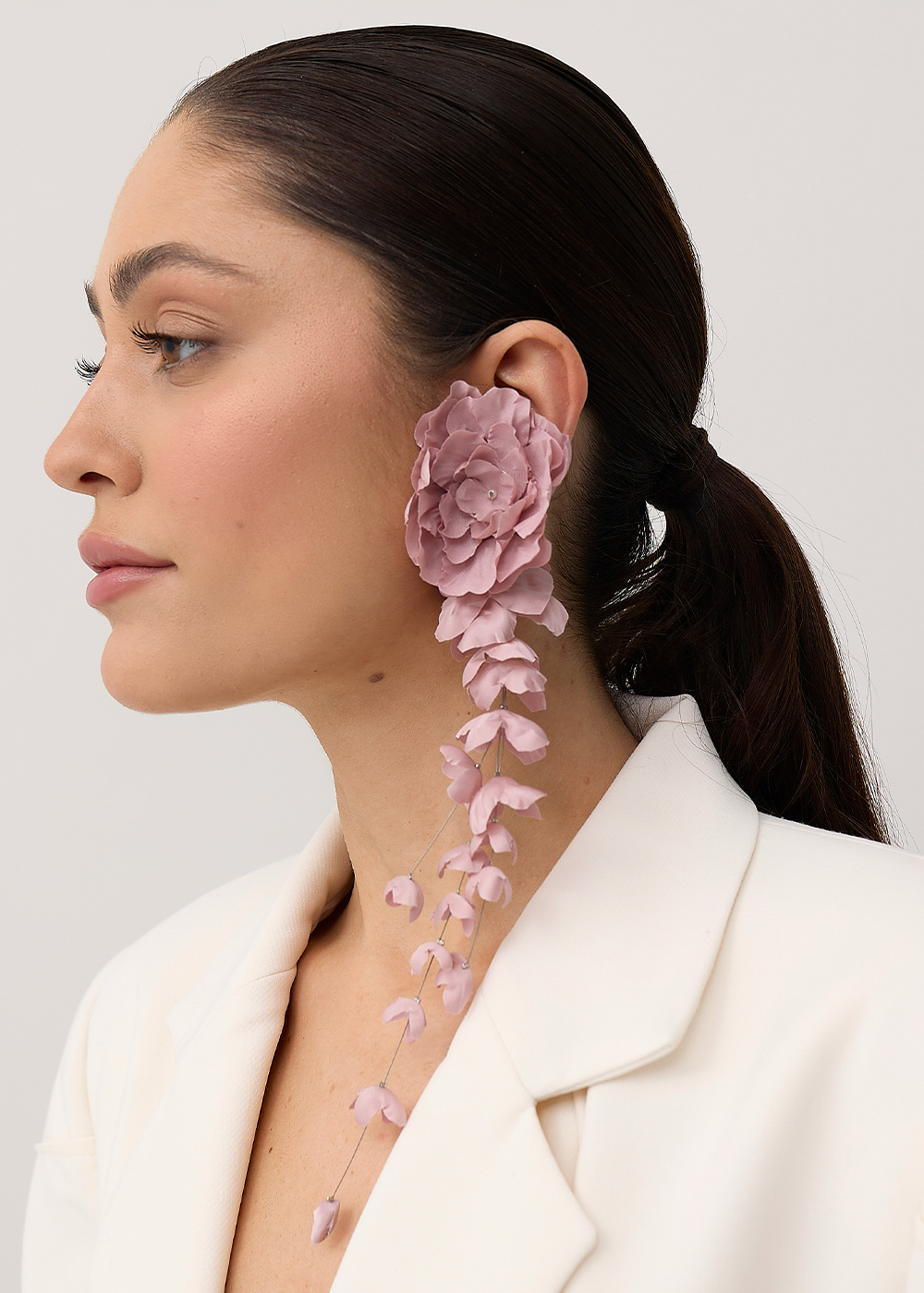 Earrings-bunch pair, powder rose