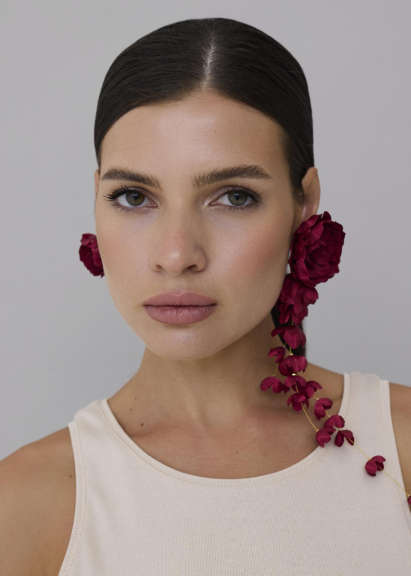 Earrings-bunch pair, burgundy