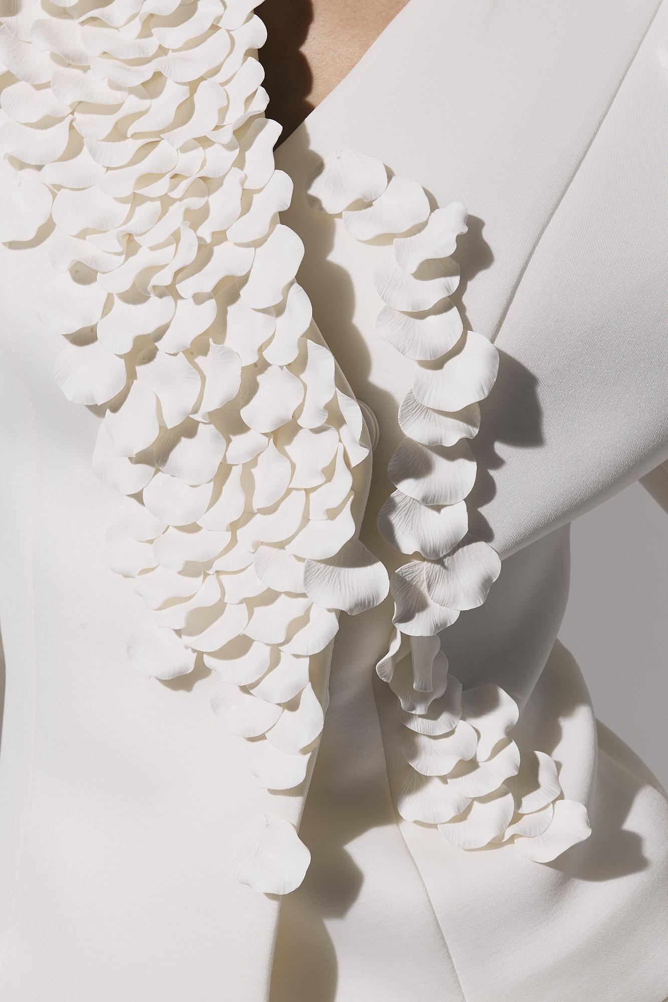 Jacket with petals Polfera, milky