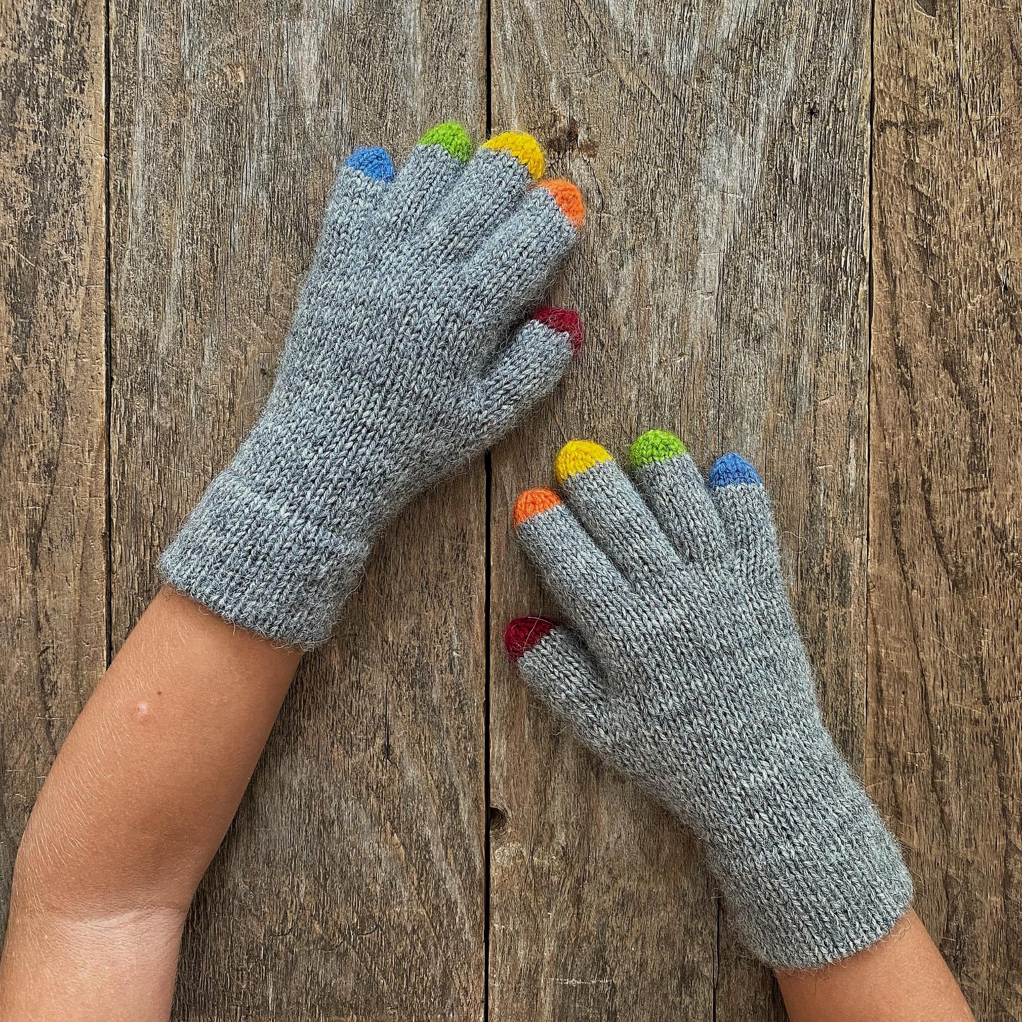 Вязаные перчатки с цветными пальцами, серый меланж