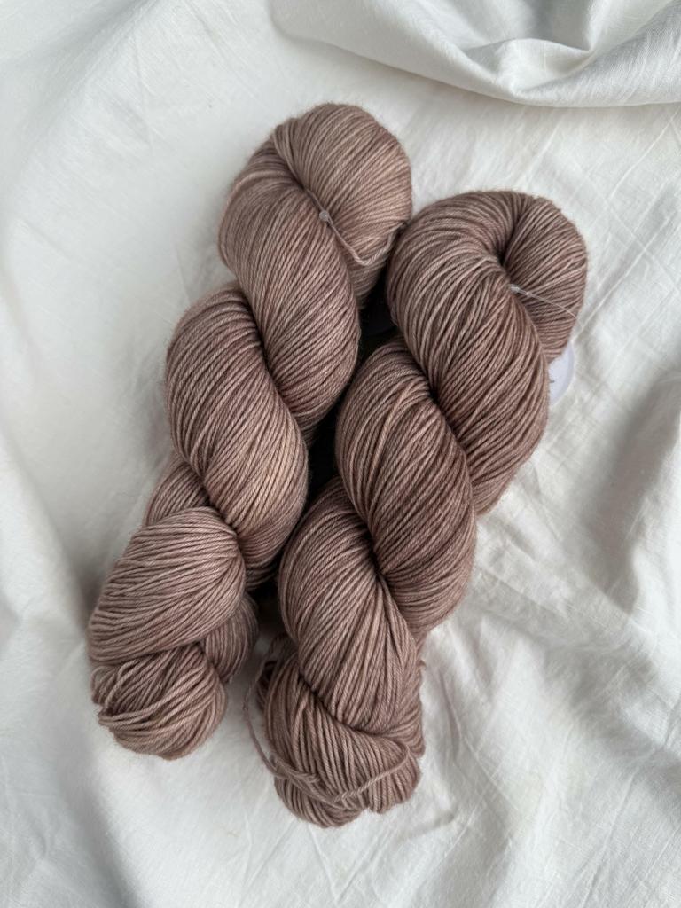 Пряжа ручного окрашивания "Ракушка"