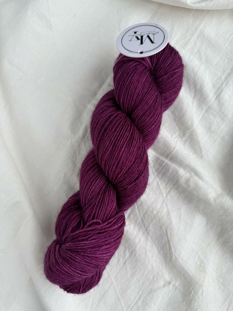 Пряжа ручного окрашивания "Ежевика"
