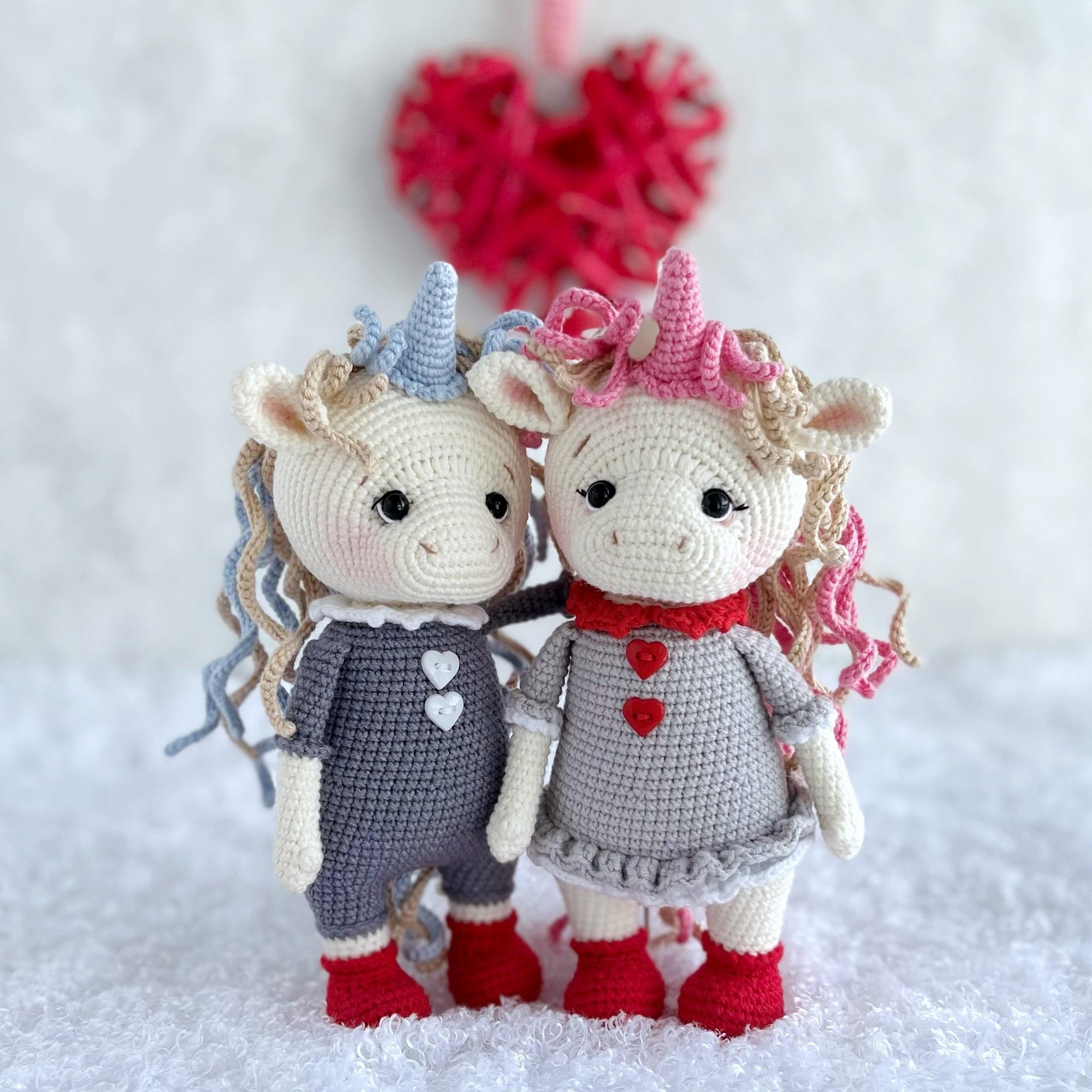 Мастер-класс "Влюбленные единорожки"