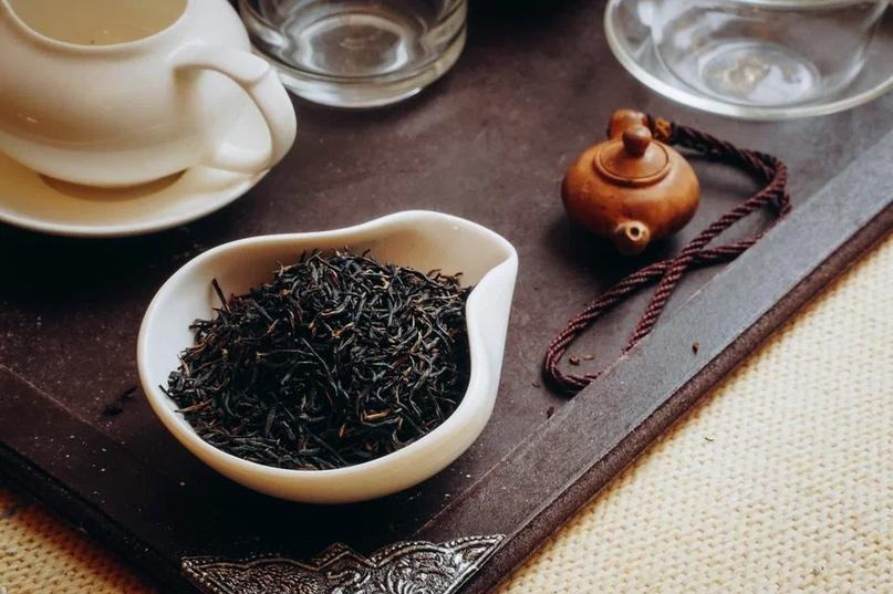 Чжэнь Шань Сяо Чжун "Темное Золото"