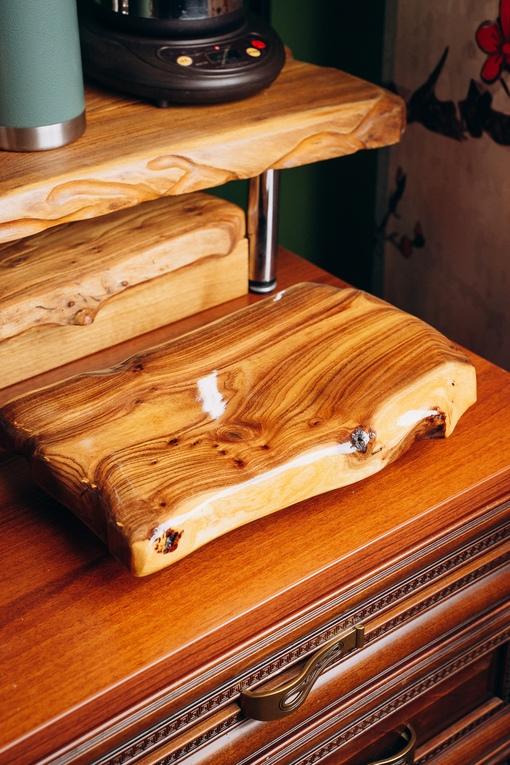 Чабань (чайный стол) из светлой древесины