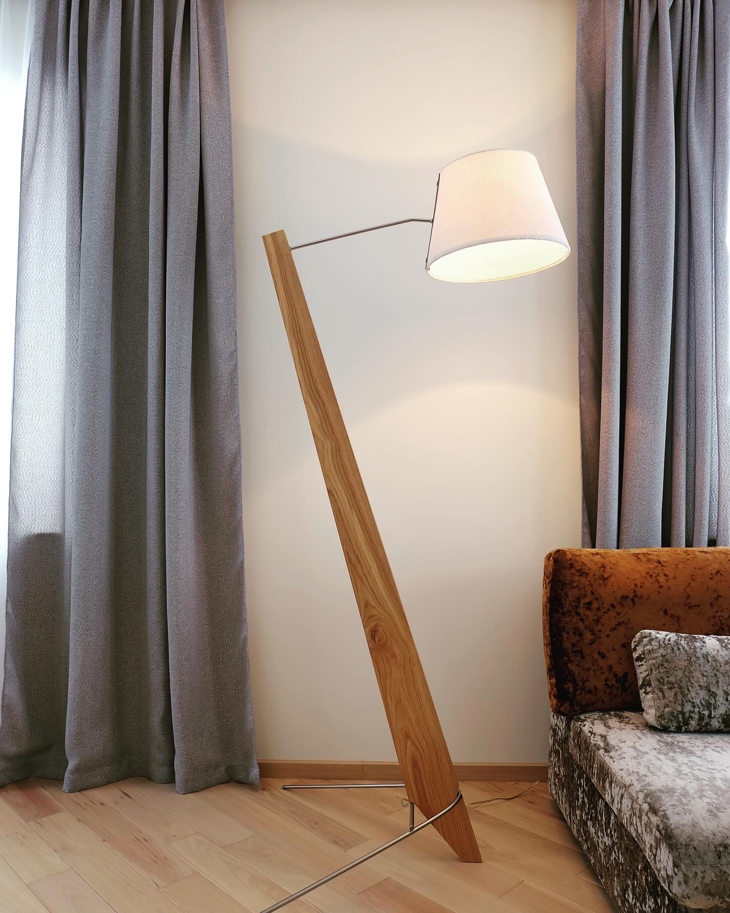 Торшер Хьюдж