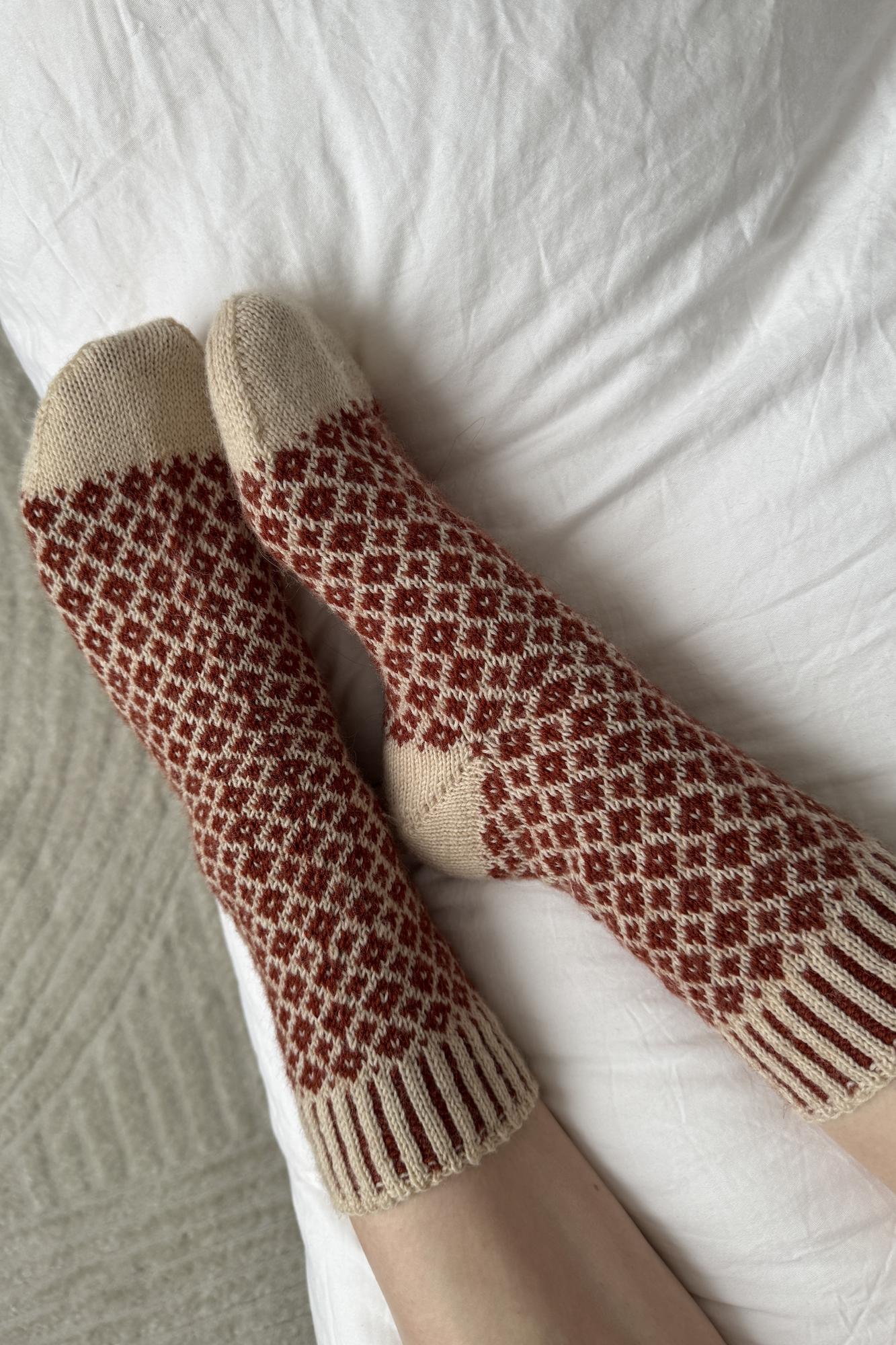 УЗОРНЫЕ НОСКИ