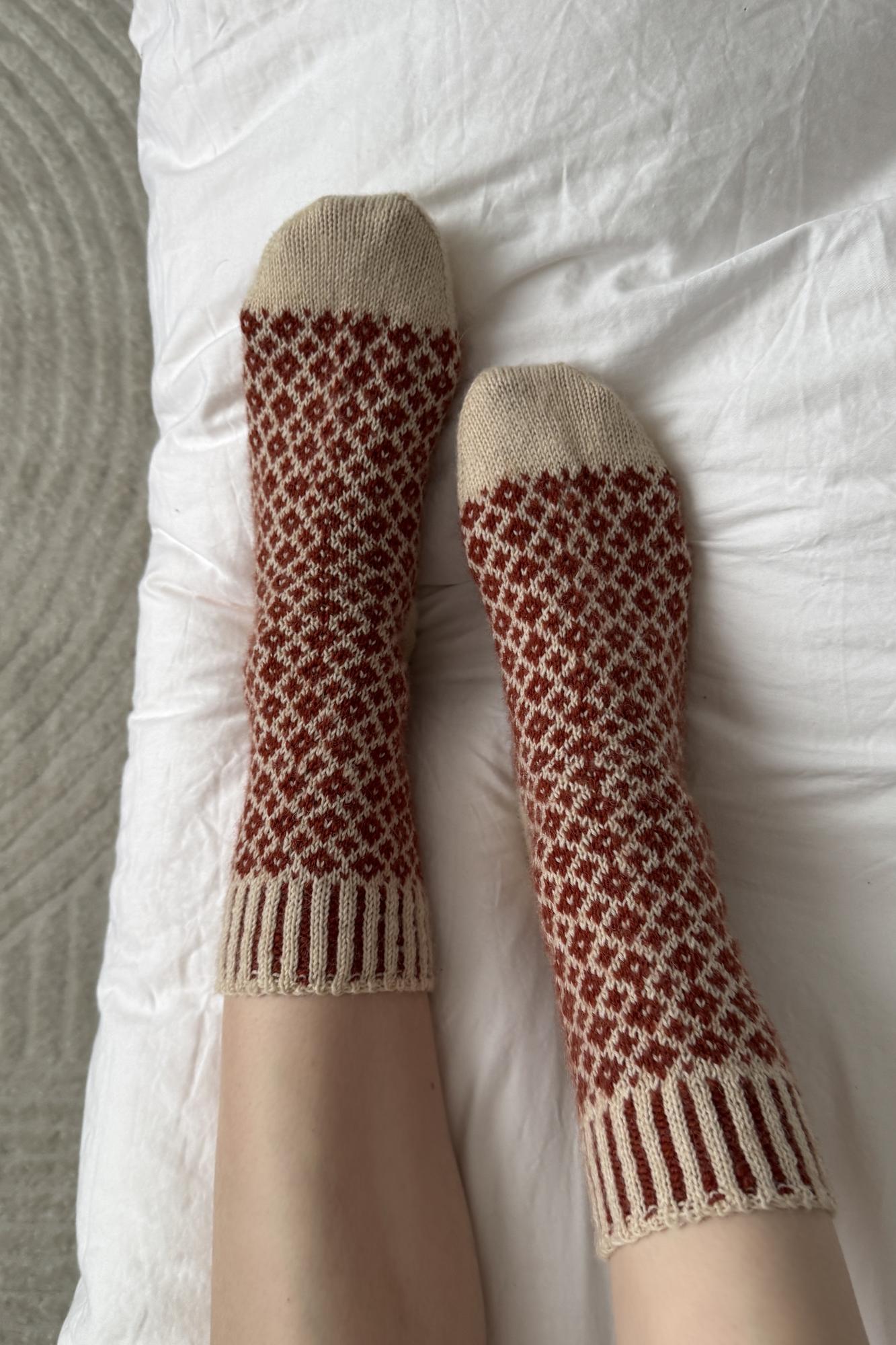 УЗОРНЫЕ НОСКИ