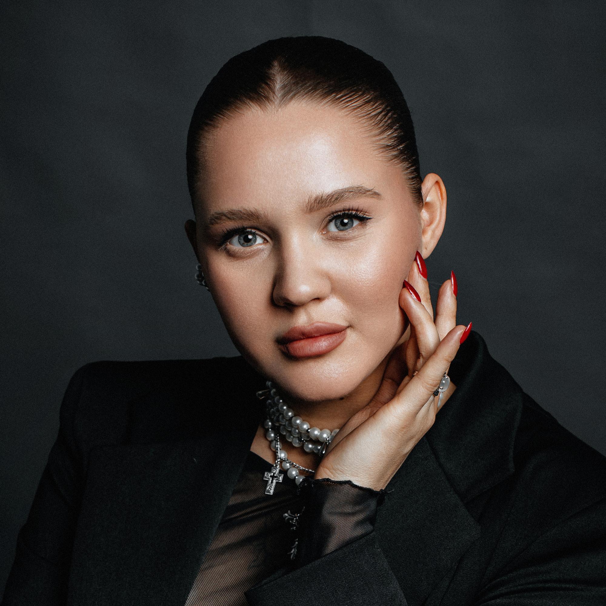 ведущая на свадьбу крым, ведущая Полина Цонина