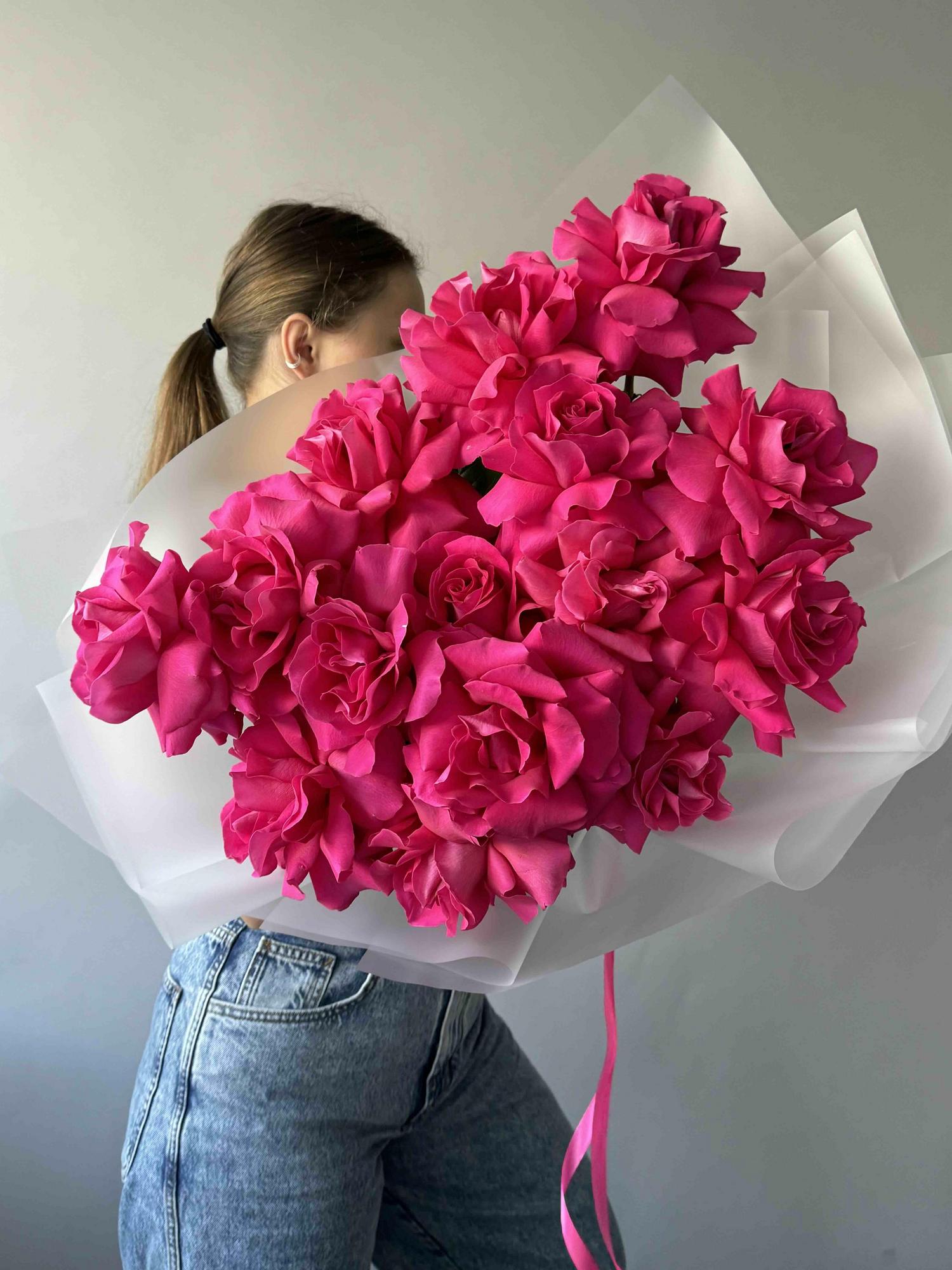 МОНОБУКЕТ ФРАНЦУЗСКИХ РОЗ "ПИНК ФЛОЙД"