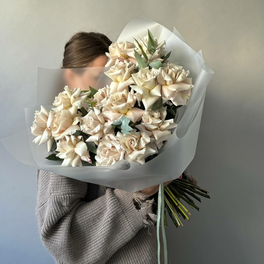 МОНОБУКЕТ ФРАНЦУЗСКИХ РОЗ "МЕНТА"