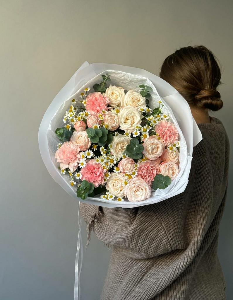 АВТОРСКИЙ БУКЕТ "ЛАСКОВЫЙ РАССВЕТ"