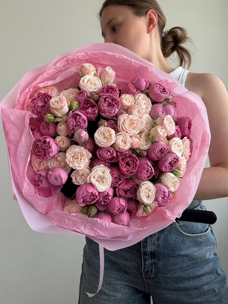 МОНОБУКЕТ "ПИОНОВИДНЫЕ РОЗЫ"