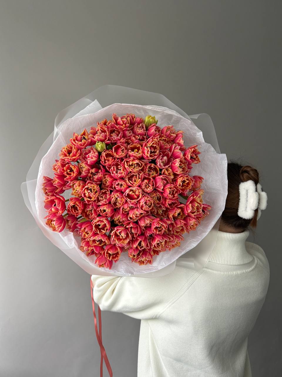 МОНОБУКЕТ ПИОНОВИДНЫХ ТЮЛЬПАНОВ "ВЕСЕННИЙ ЗАКАТ"