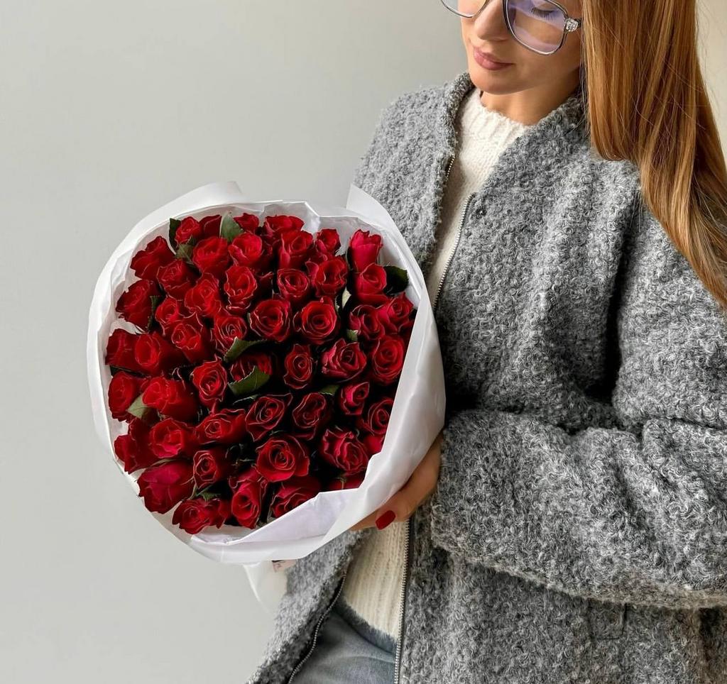 МОНОБУКЕТ КЕНИЙСКОЙ КРАСНОЙ РОЗЫ