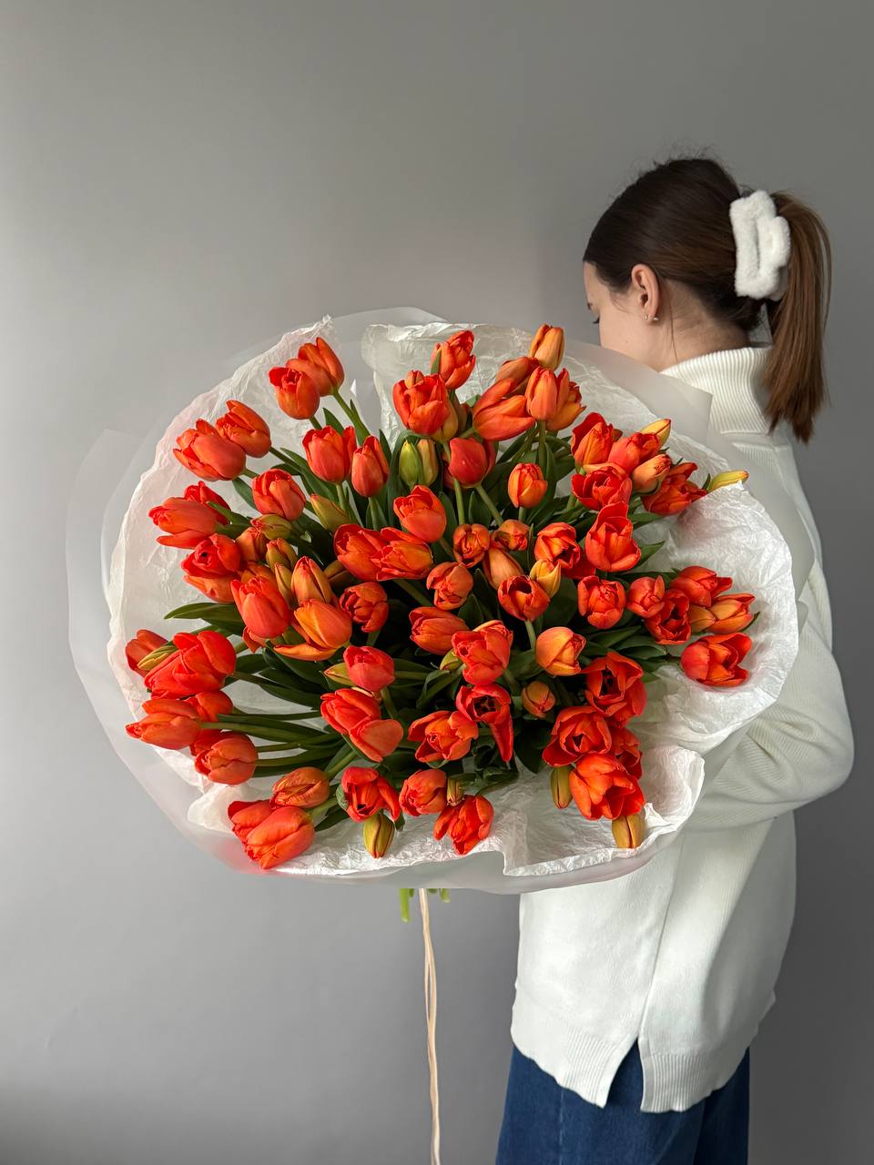МОНОБУКЕТ ТЮЛЬПАНОВ "ПЛАМЕННОЕ СЕРДЦЕ"