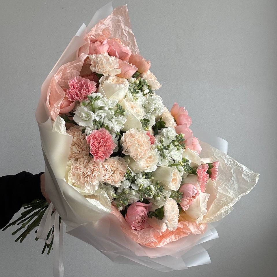 АВТОРСКИЙ БУКЕТ "МАНГО ШАРМ"