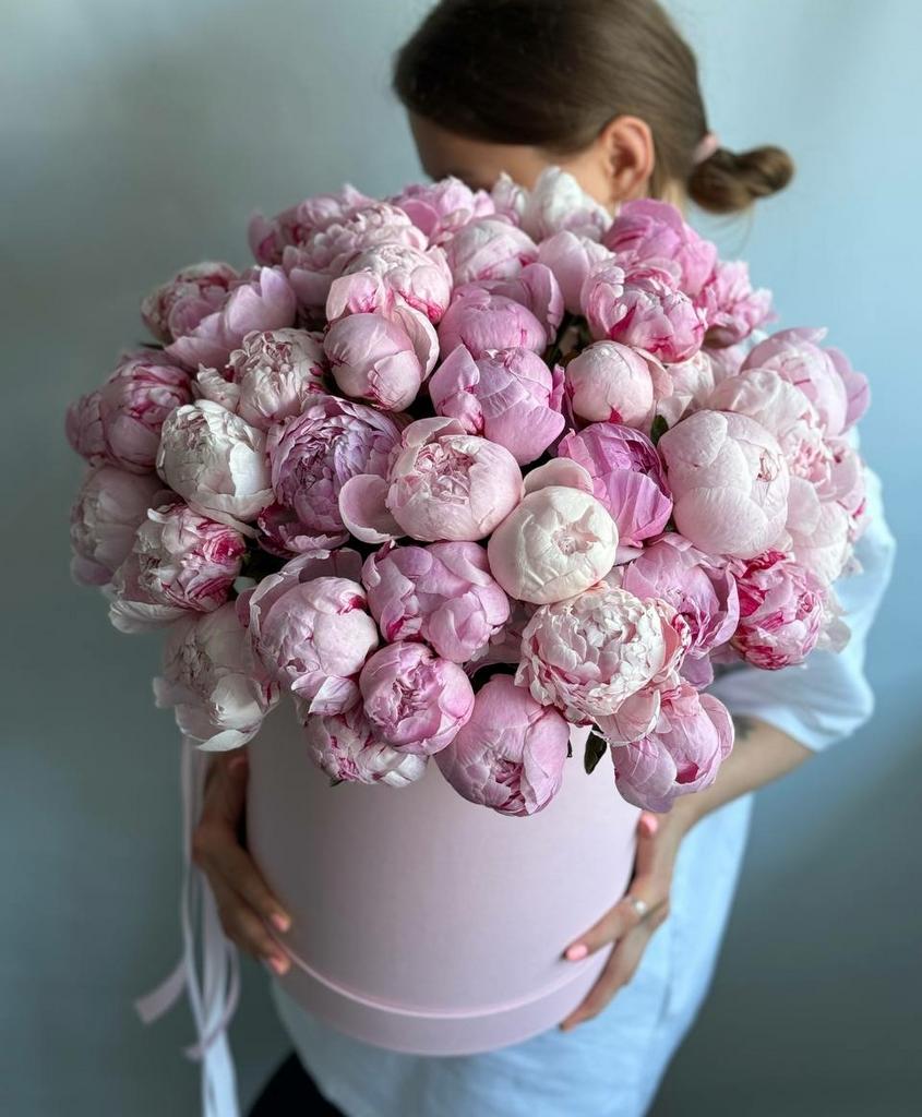 КОМПОЗИЦИЯ В КОРОБКЕ "САРА БЕРНАР"