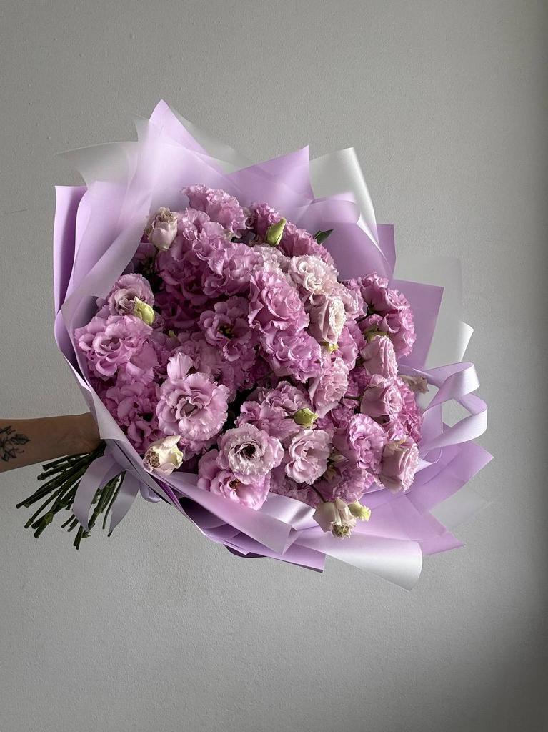 МОНОБУКЕТ "ЛАВАНДОВО-ЛИЛОВАЯ ЭУСТОМА"