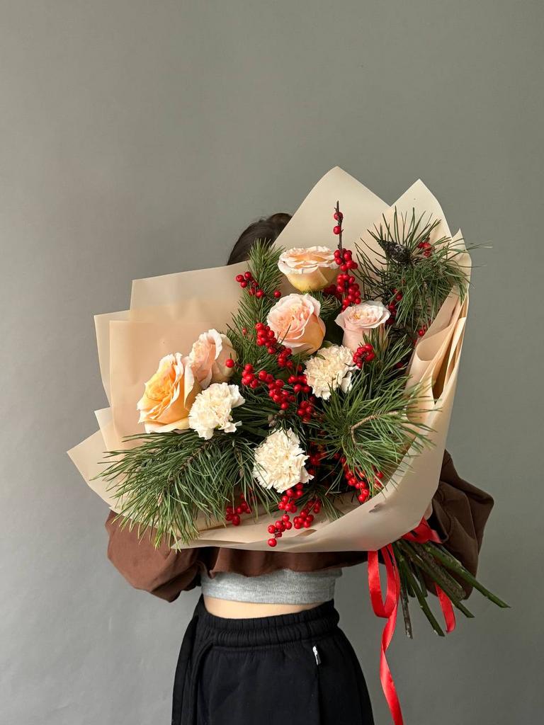 АВТОРСКИЙ БУКЕТ "АЛЫЙ МОРОЗ"