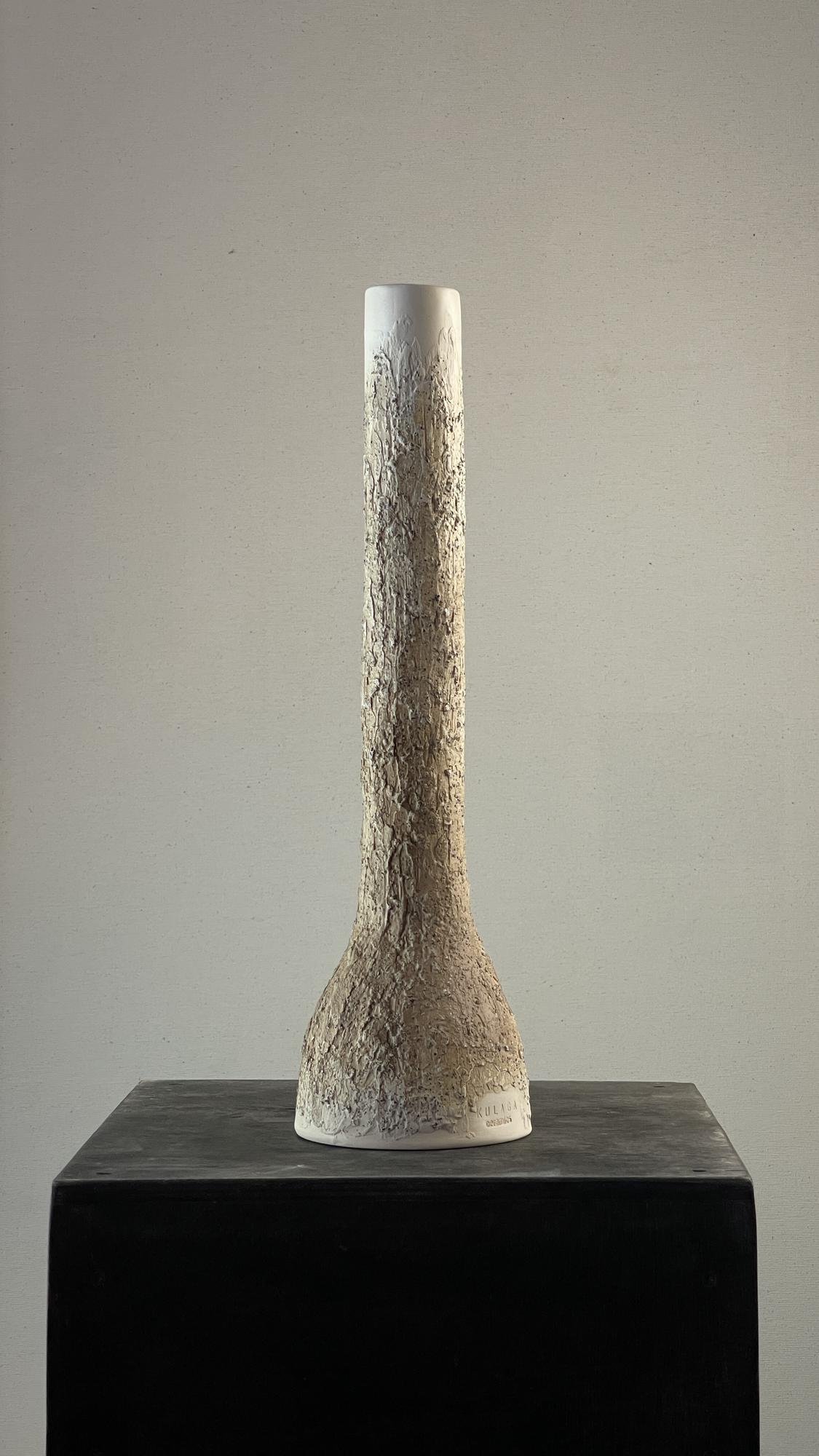 Подсвечник белый с фактурой