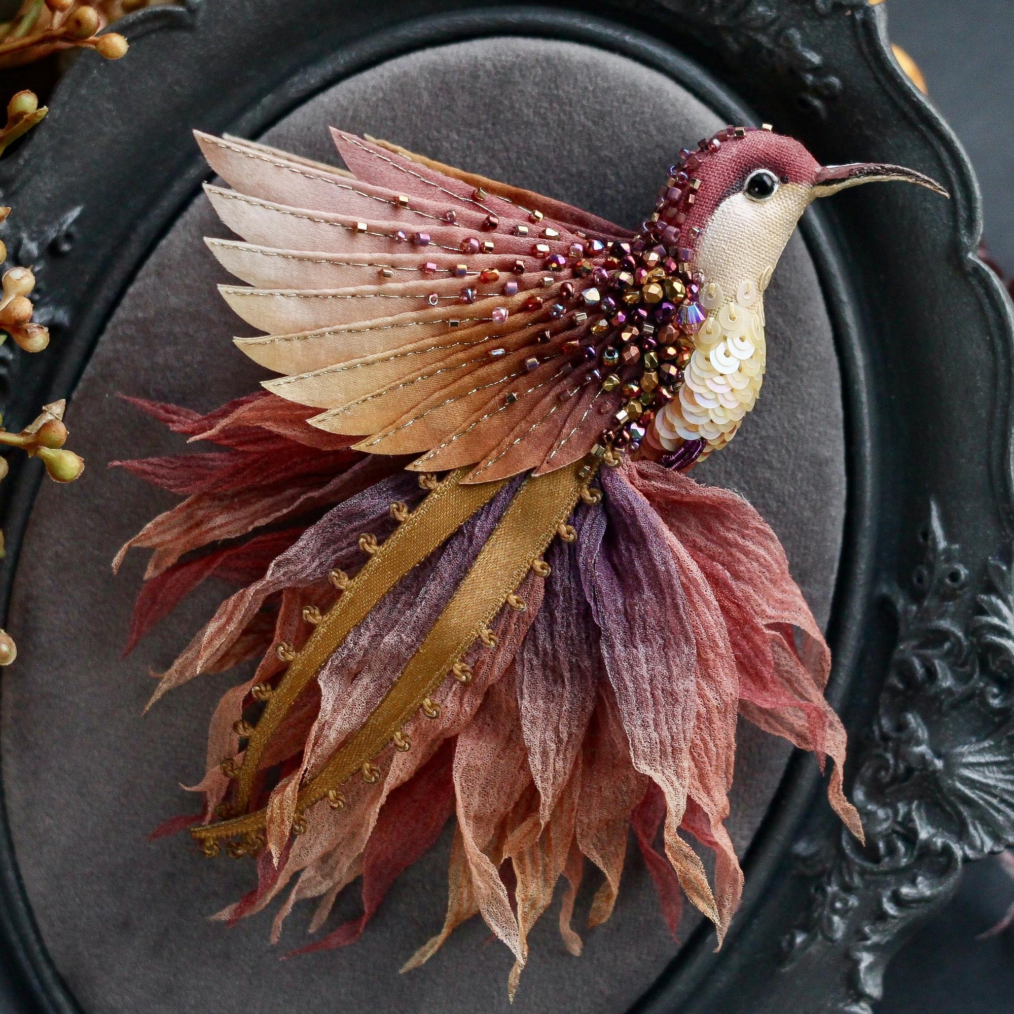 Брошь Колибри «Яшма»