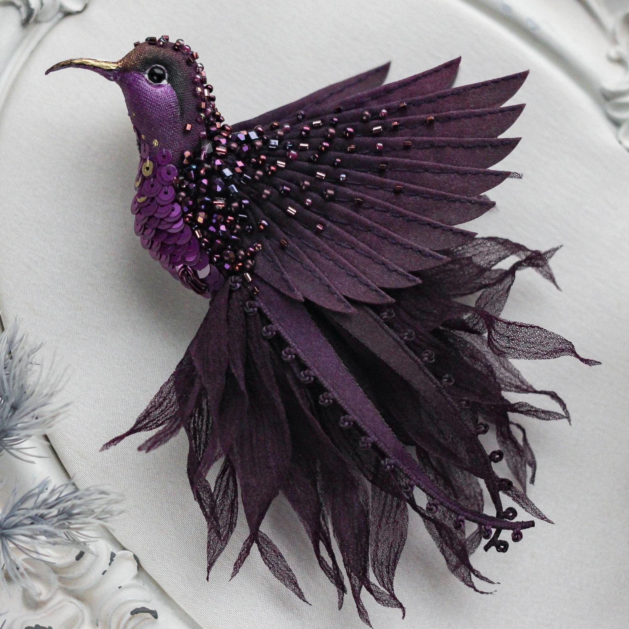 Брошь Колибри «Пино Нуар»