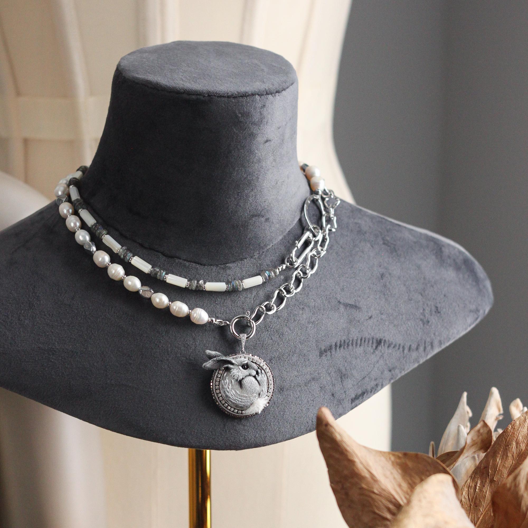 Колье с подвеской «Заяц Беляк»