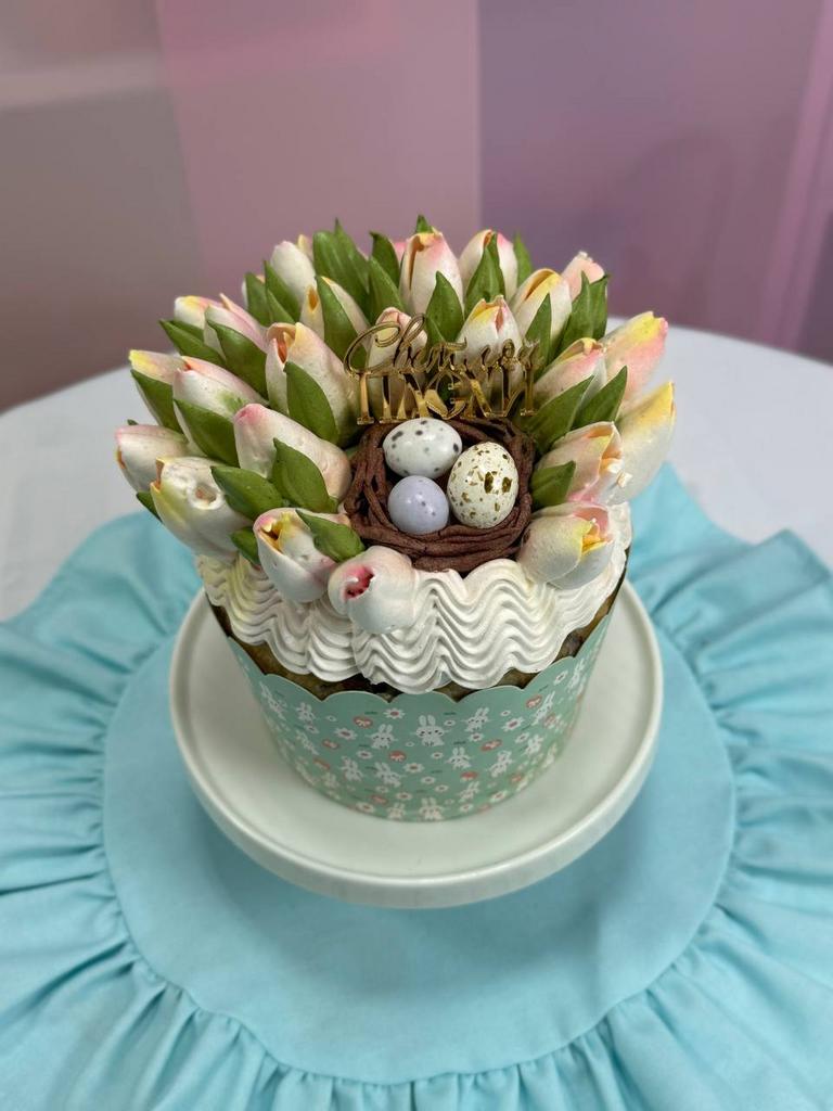 Пасхальный кулич №3. Тюльпаны с гнездом