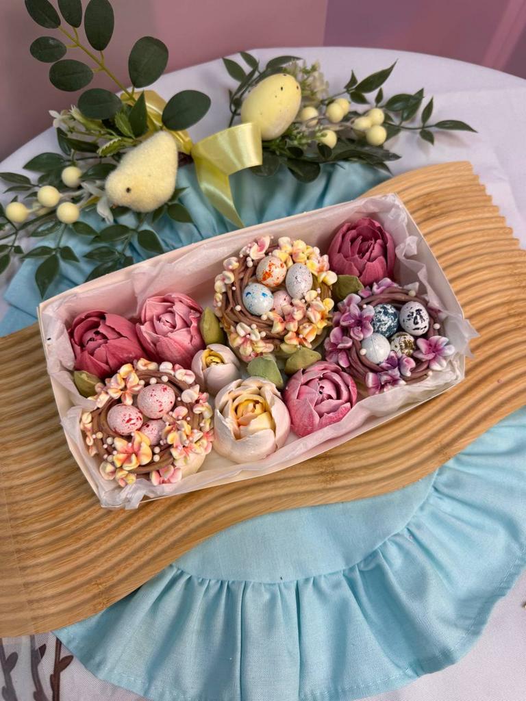 Красивый пасхальный набор