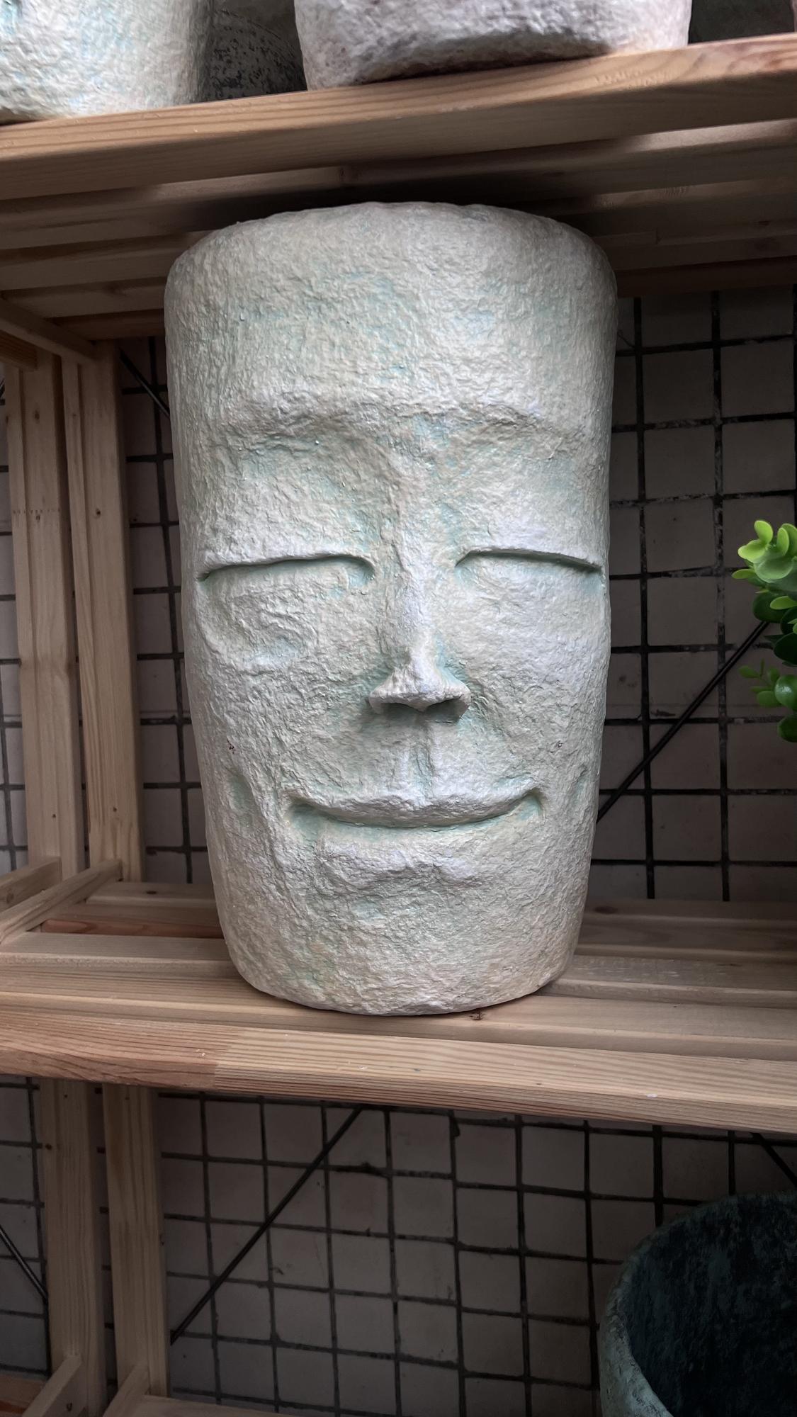 Кашпо из папье-маше