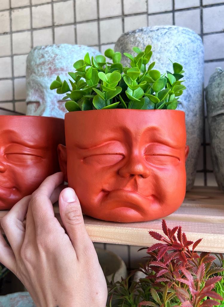 Пластиковое кашпо