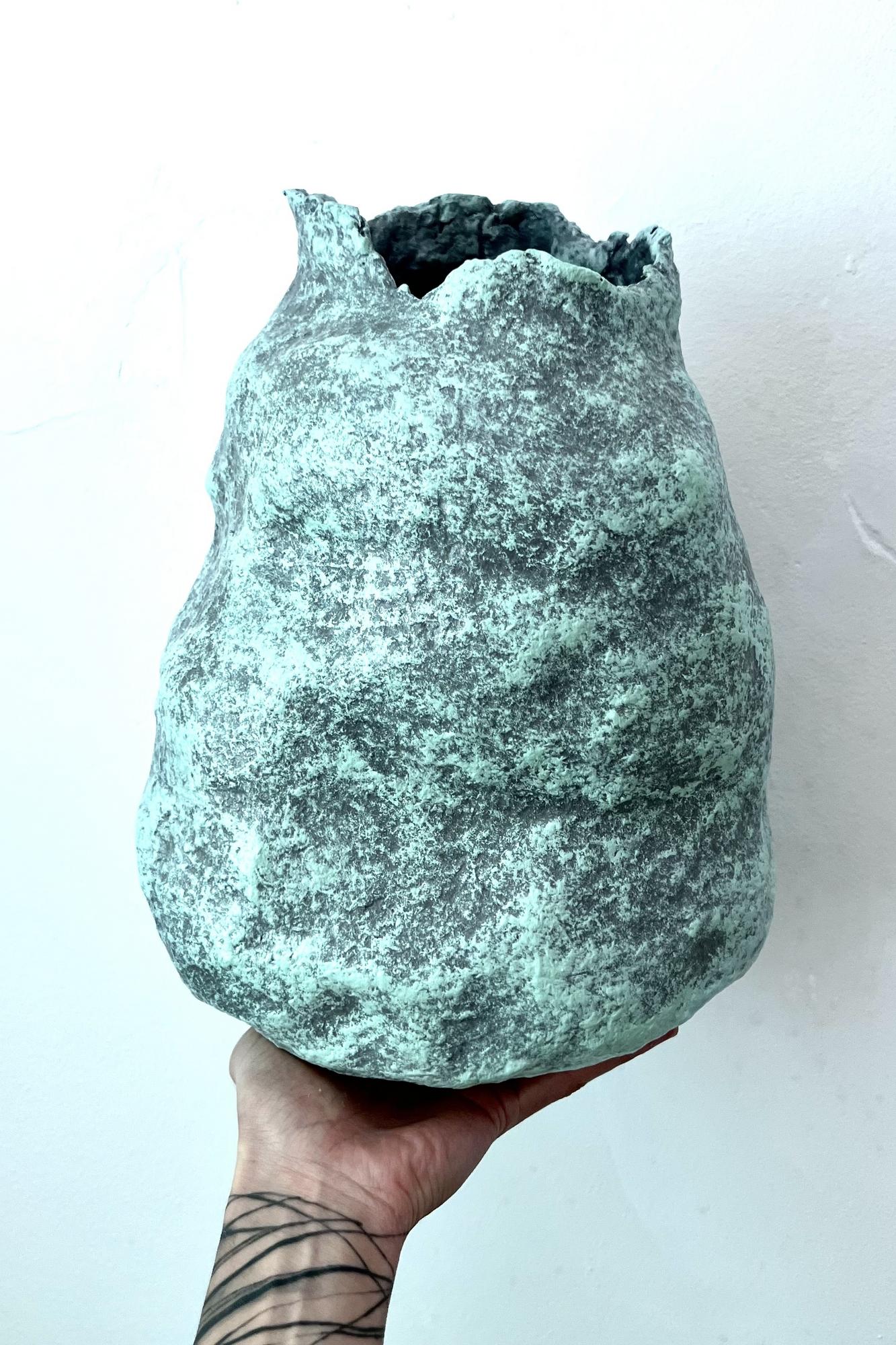 Ваза из папье-маше мини