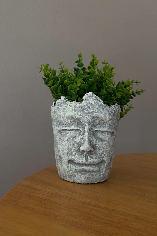 Кашпо с неровным краем