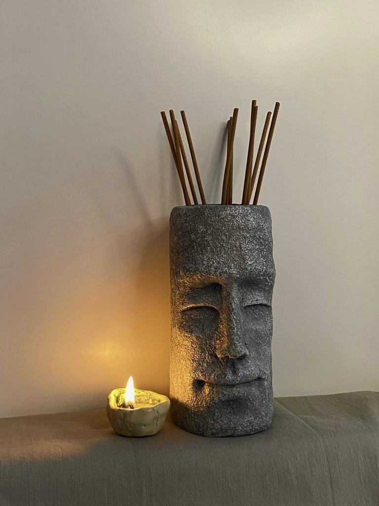 Гипсовая ваза голова Моаи