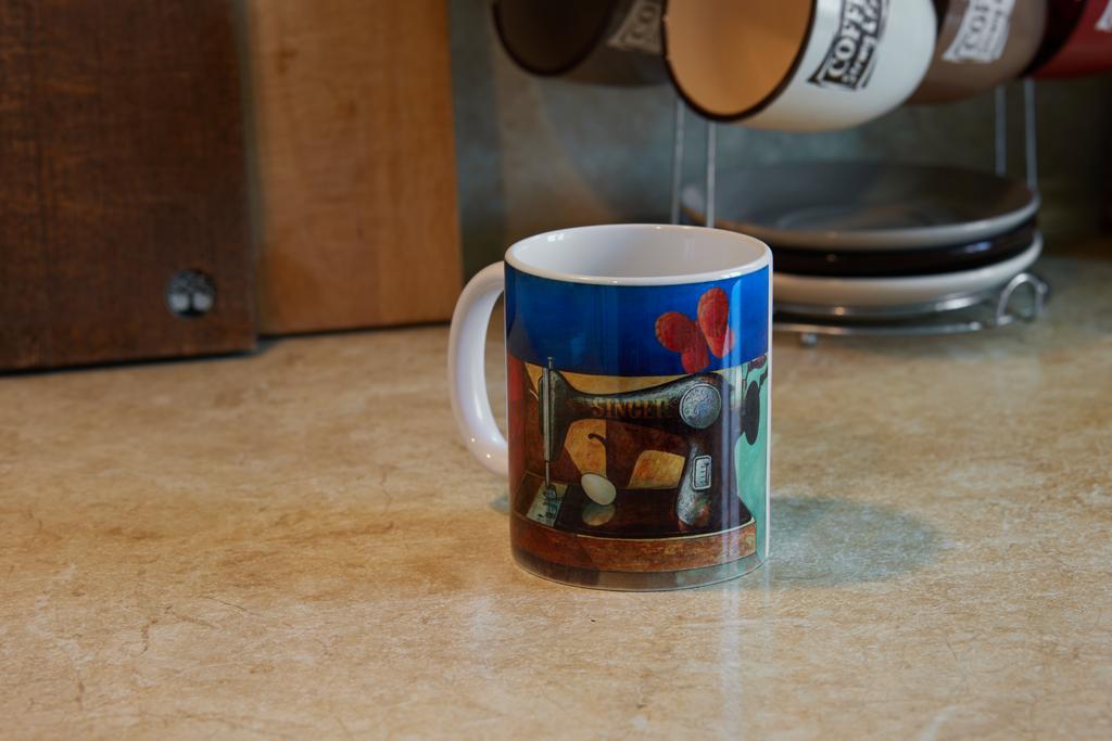 Кружка "Авангард. Углич" с картиной С.Шарова "Швейная машинка"