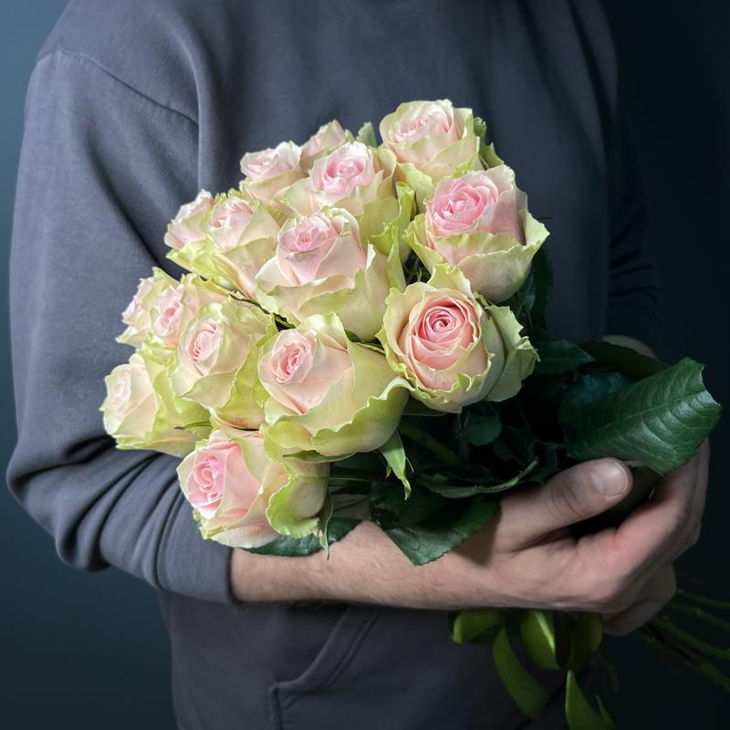 9 роз сорта "Фрутетто", Эквадор