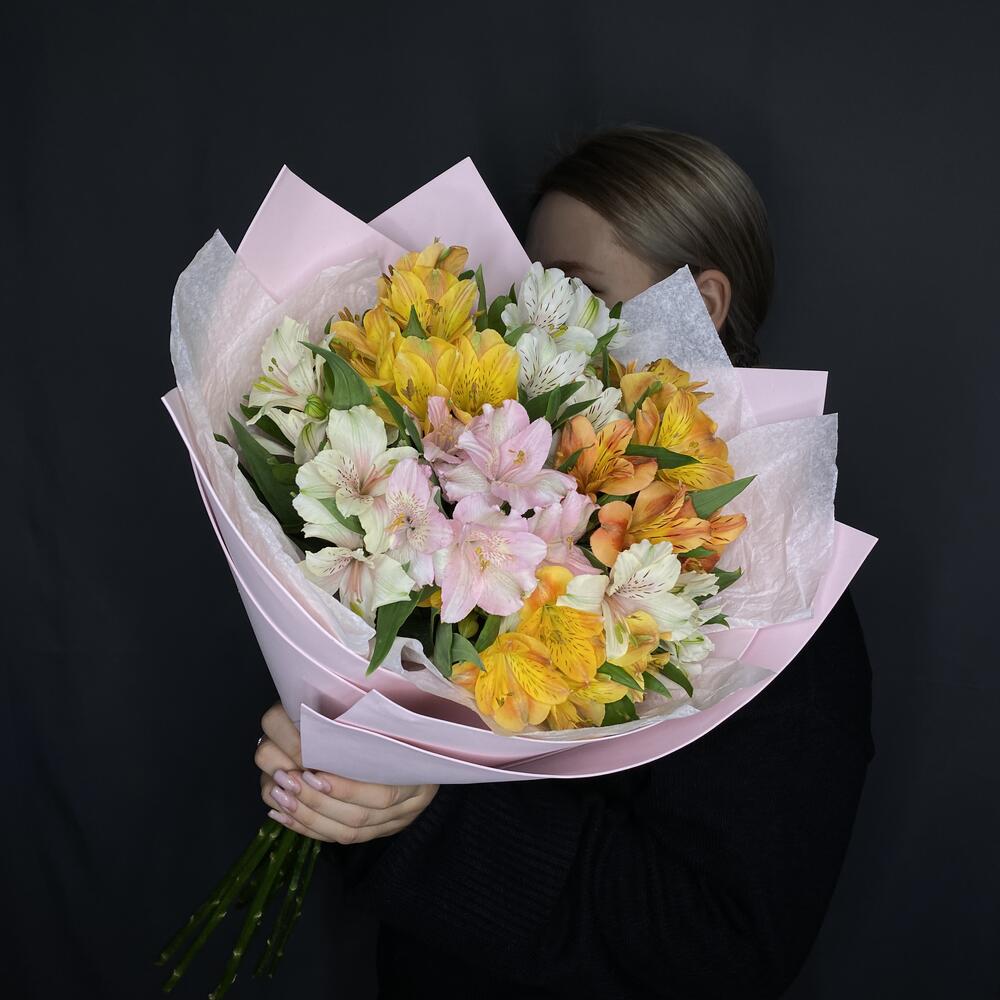 Монобукет с альстромериями «Яркий бум»