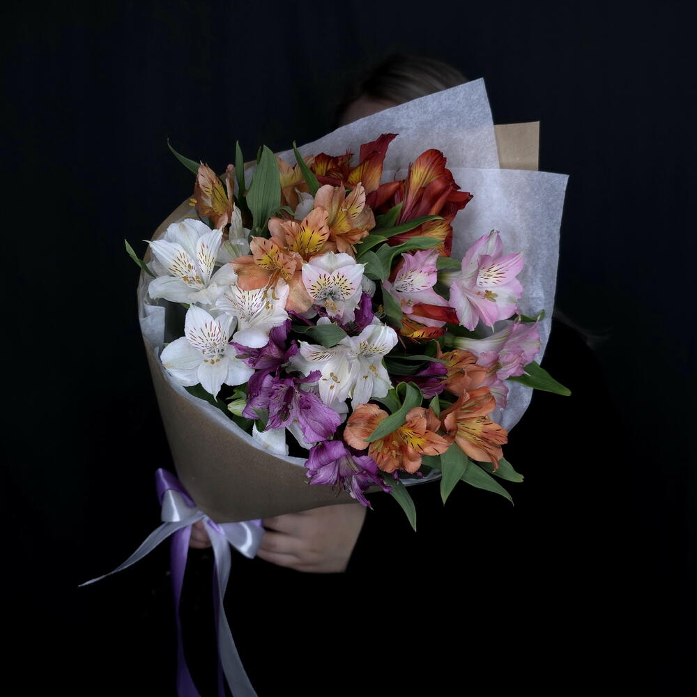 Монобукет с альстромериями "Яркий пуск"