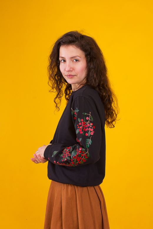 Свитшот с росписью Рябиновый